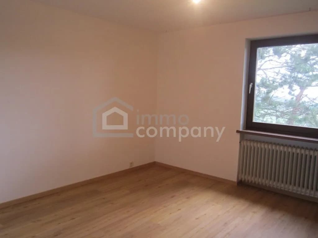 5-Zimmer-Wohnung mieten in Jennersdorf – 100 m², € 919 – Bild 8 von 14
