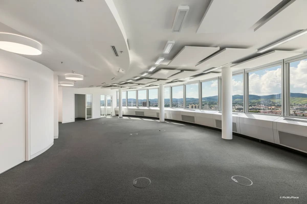 Gewerbeimmobilie mieten in Wien – 484 m², € 22