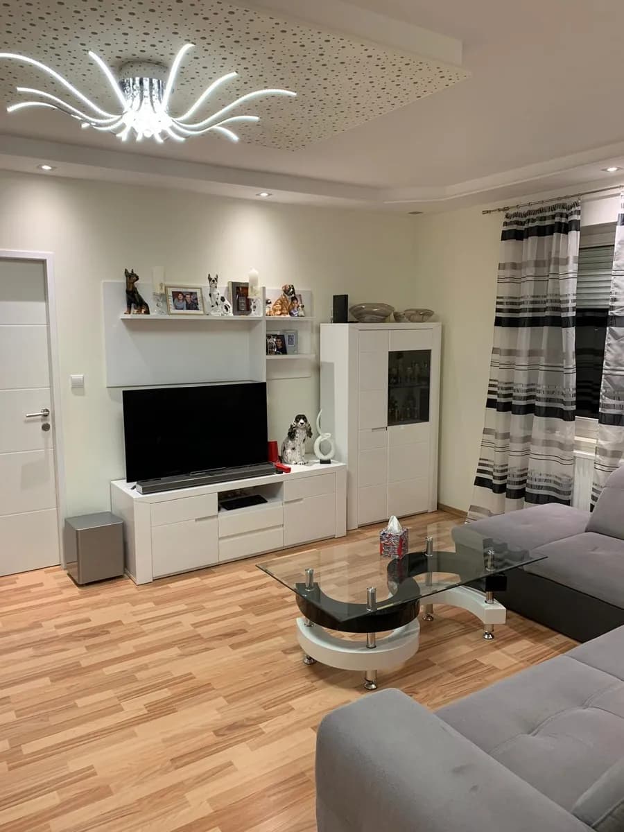 4-Zimmer-Wohnung mieten in Baden – 96 m², € 1.400