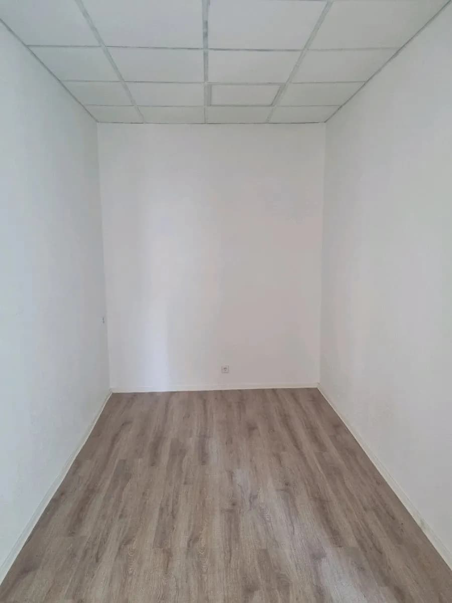 6-Zimmer-Gewerbeimmobilie mieten in Wien – 159 m², € 2.100 – Bild 8 von 11