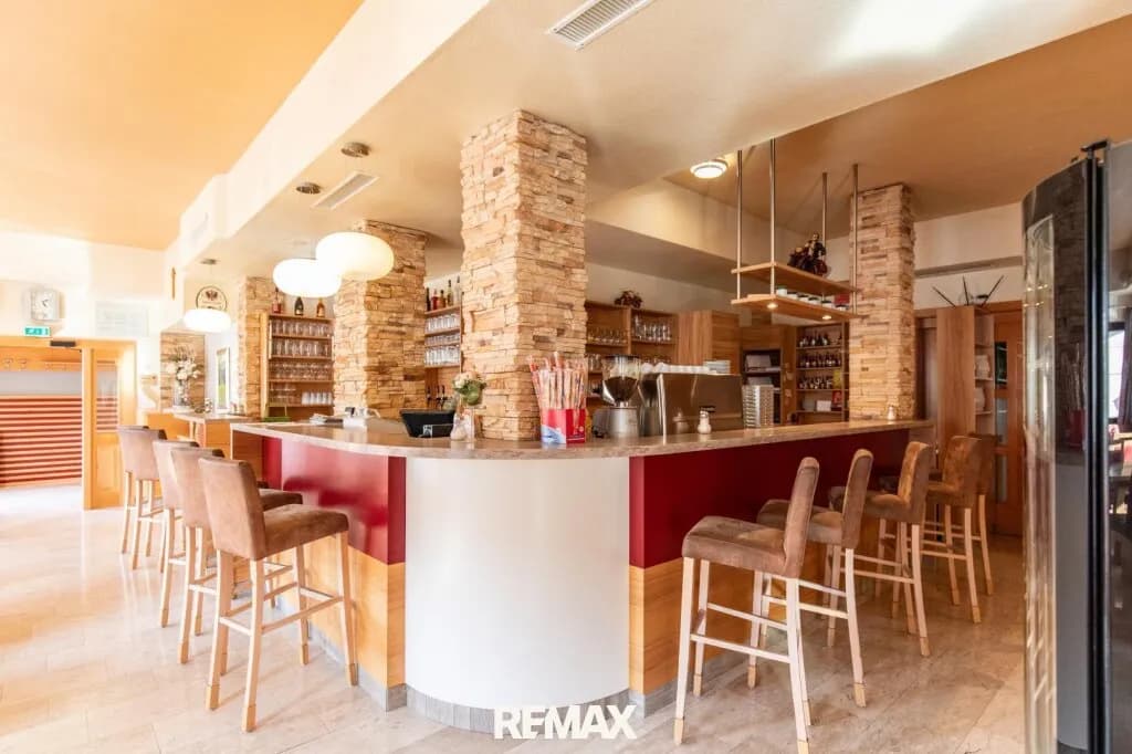 Gewerbeimmobilie kaufen in Bruck an der Leitha – 1 084 m², € 649.000 – Bild 4 von 25
