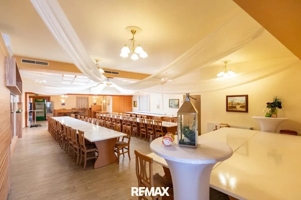 Gewerbeimmobilie kaufen in Bruck an der Leitha – 1 084 m², € 649.000 – Bild 8 von 25