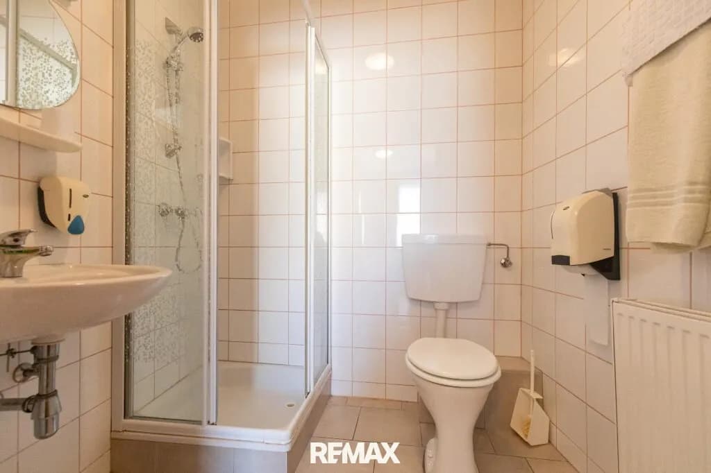Gewerbeimmobilie kaufen in Bruck an der Leitha – 1 084 m², € 649.000 – Bild 12 von 25