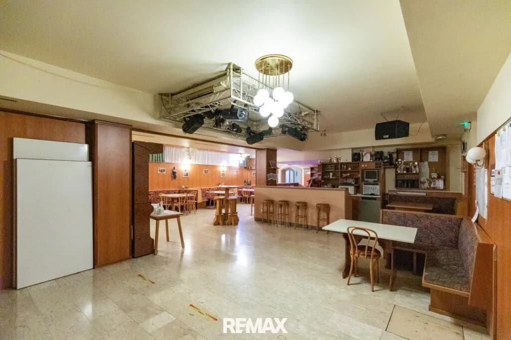 Gewerbeimmobilie kaufen in Bruck an der Leitha – 1 084 m², € 649.000 – Bild 14 von 25