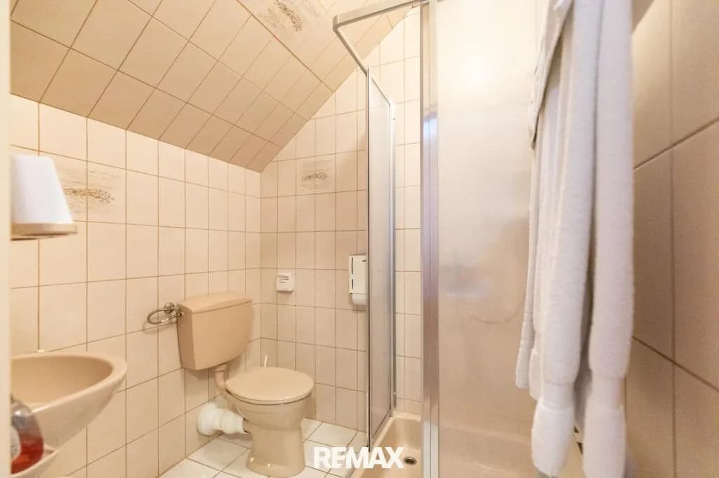 Gewerbeimmobilie kaufen in Bruck an der Leitha – 1 084 m², € 649.000 – Bild 19 von 25