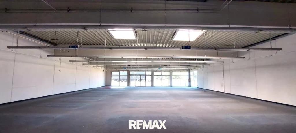 Immobilie mieten in Neusiedl am See – 534 m², € 5.981 – Bild 2 von 11