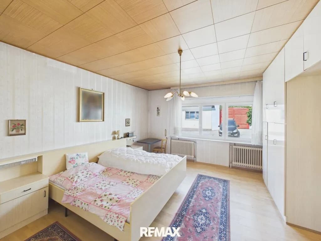 6-Zimmer-Haus kaufen in Bruck an der Leitha – 163 m², € 180.000 – Bild 3 von 16