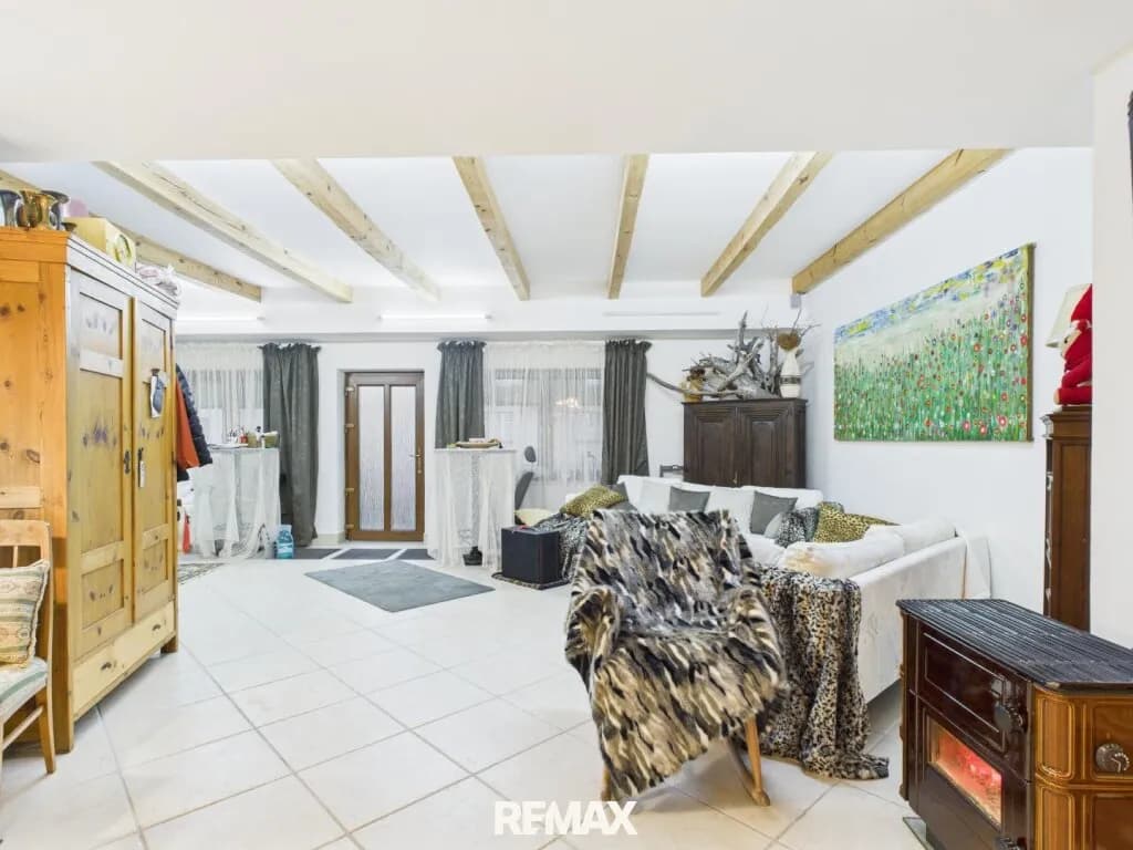 6-Zimmer-Gewerbeimmobilie kaufen in Bruck an der Leitha – 416 m², € 389.000