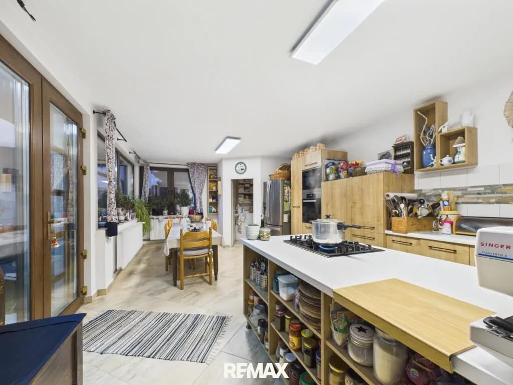 6-Zimmer-Gewerbeimmobilie kaufen in Bruck an der Leitha – 416 m², € 389.000 – Bild 17 von 32