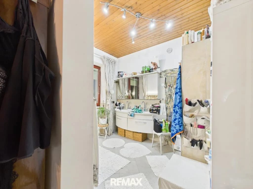 6-Zimmer-Gewerbeimmobilie kaufen in Bruck an der Leitha – 416 m², € 389.000 – Bild 25 von 32
