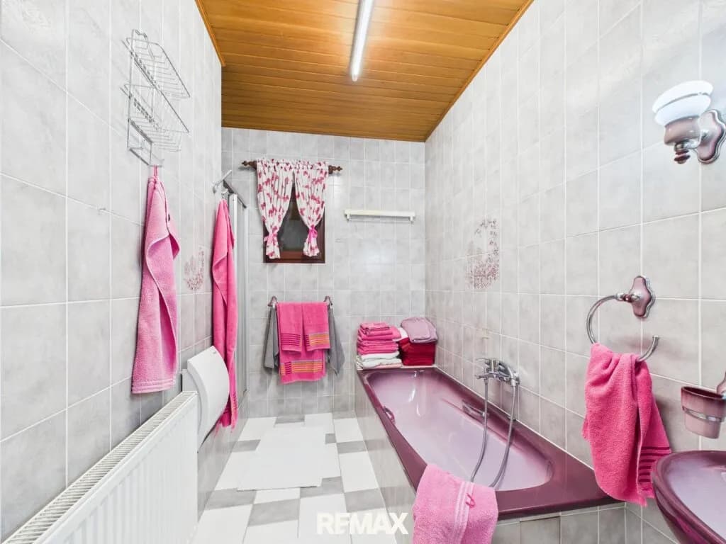 6-Zimmer-Gewerbeimmobilie kaufen in Bruck an der Leitha – 416 m², € 389.000 – Bild 26 von 32
