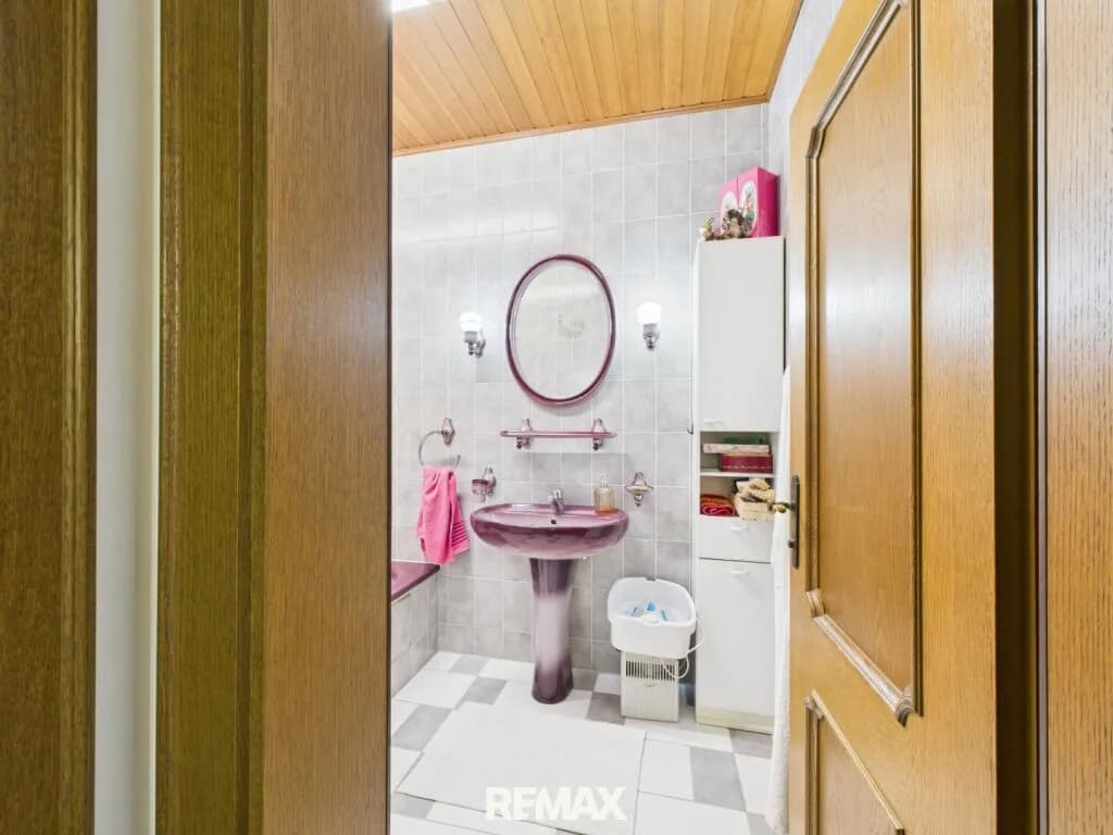 6-Zimmer-Gewerbeimmobilie kaufen in Bruck an der Leitha – 416 m², € 389.000 – Bild 27 von 32