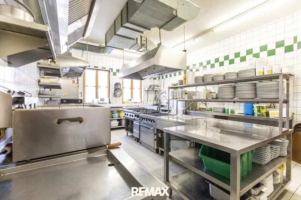 Gewerbeimmobilie kaufen in Neusiedl am See – 779 m², € 850.000 – Bild 13 von 32