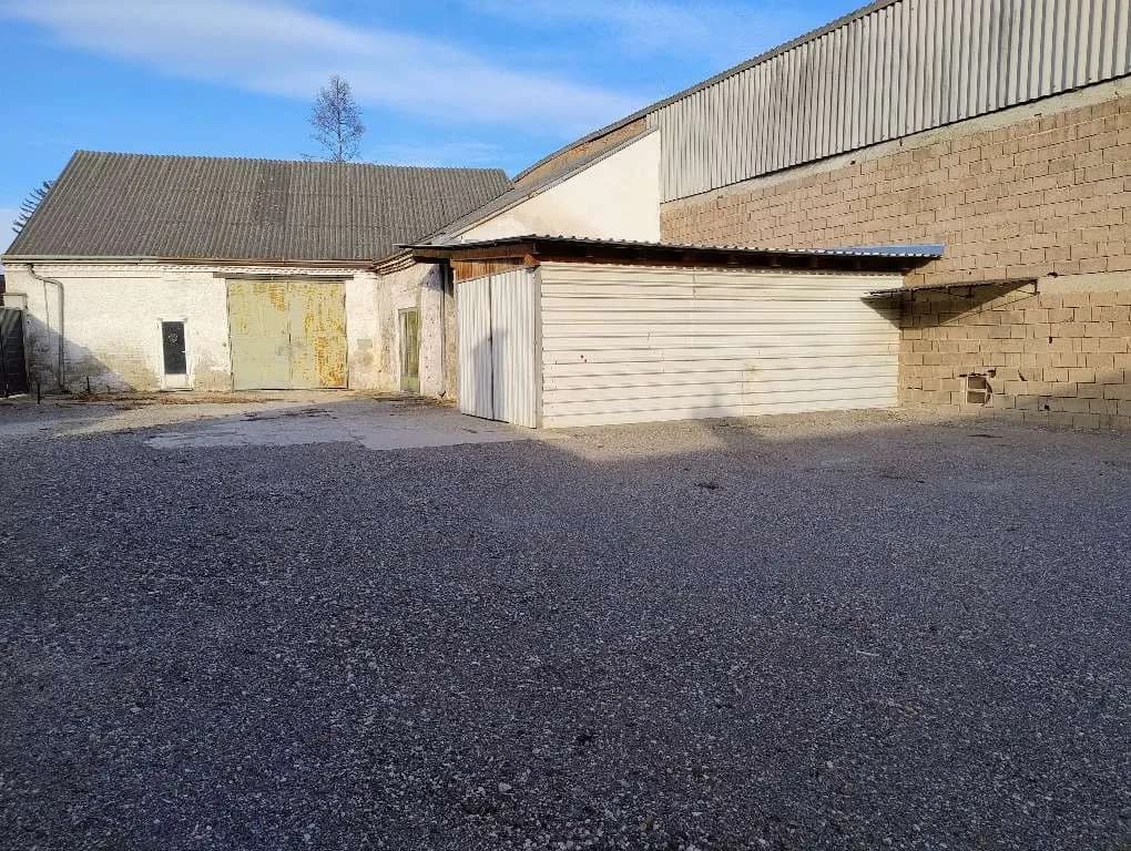 5-Zimmer-Gewerbeimmobilie mieten in Baden – 1 049 m², € 1.800 – Bild 4 von 7