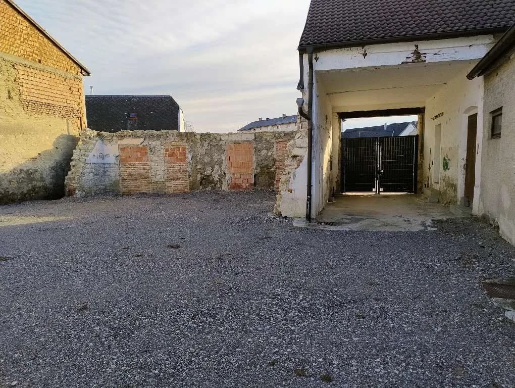 5-Zimmer-Gewerbeimmobilie mieten in Baden – 1 049 m², € 1.800 – Bild 5 von 7