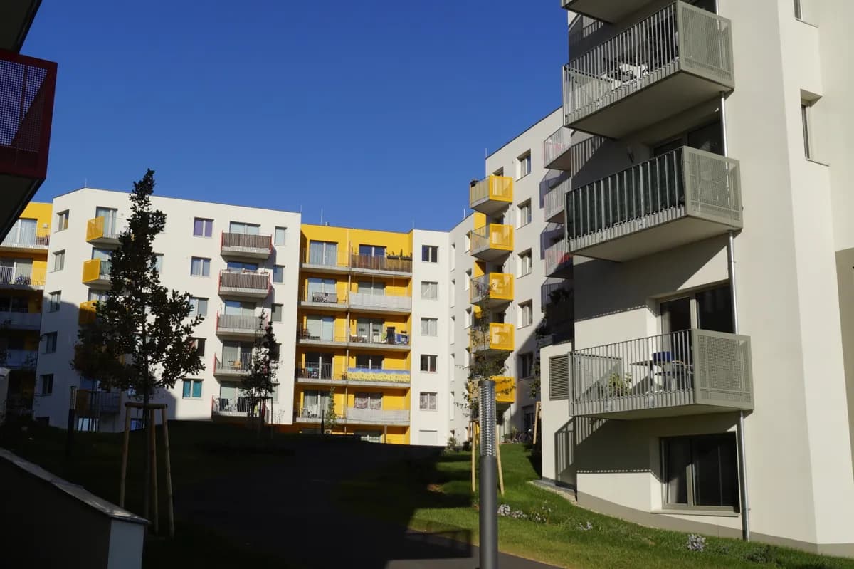 1-Zimmer-Gewerbeimmobilie mieten in Wien – 110 m², € 1.444