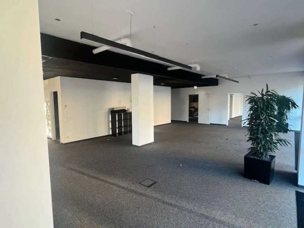 Gewerbeimmobilie mieten in Schwaz – 332 m², € 11.100 – Bild 7 von 10