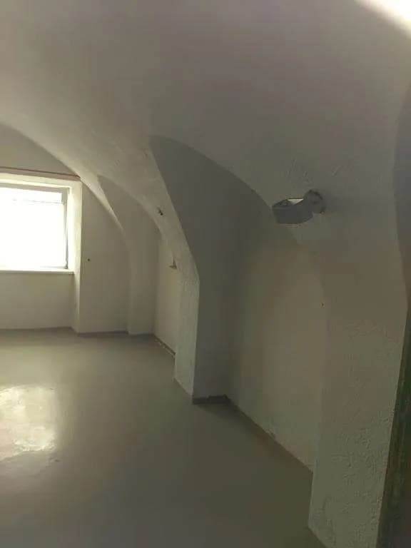 Gewerbeimmobilie mieten in Wels – 27 m²