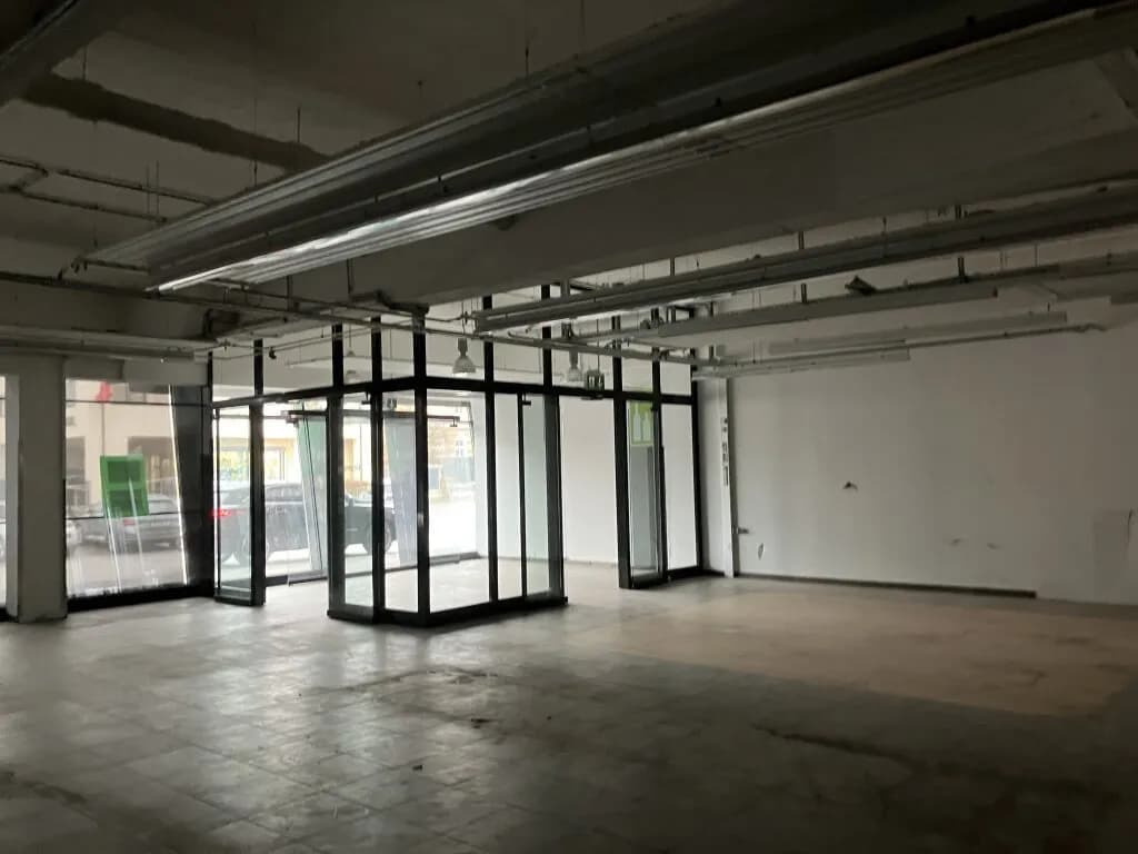 1-Zimmer-Gewerbeimmobilie mieten in Wolfsberg – 862,55 m², € 6.751 – Bild 4 von 12