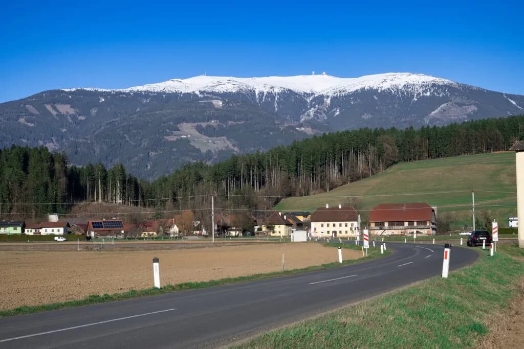 Grundstück kaufen in Wolfsberg – 12 355 m², € 649.900