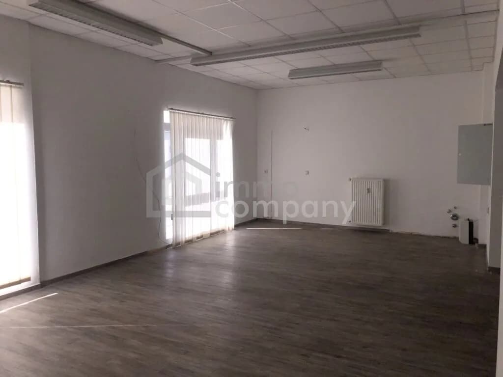 1-Zimmer-Gewerbeimmobilie mieten in Jennersdorf – 62 m², € 550 – Bild 3 von 4