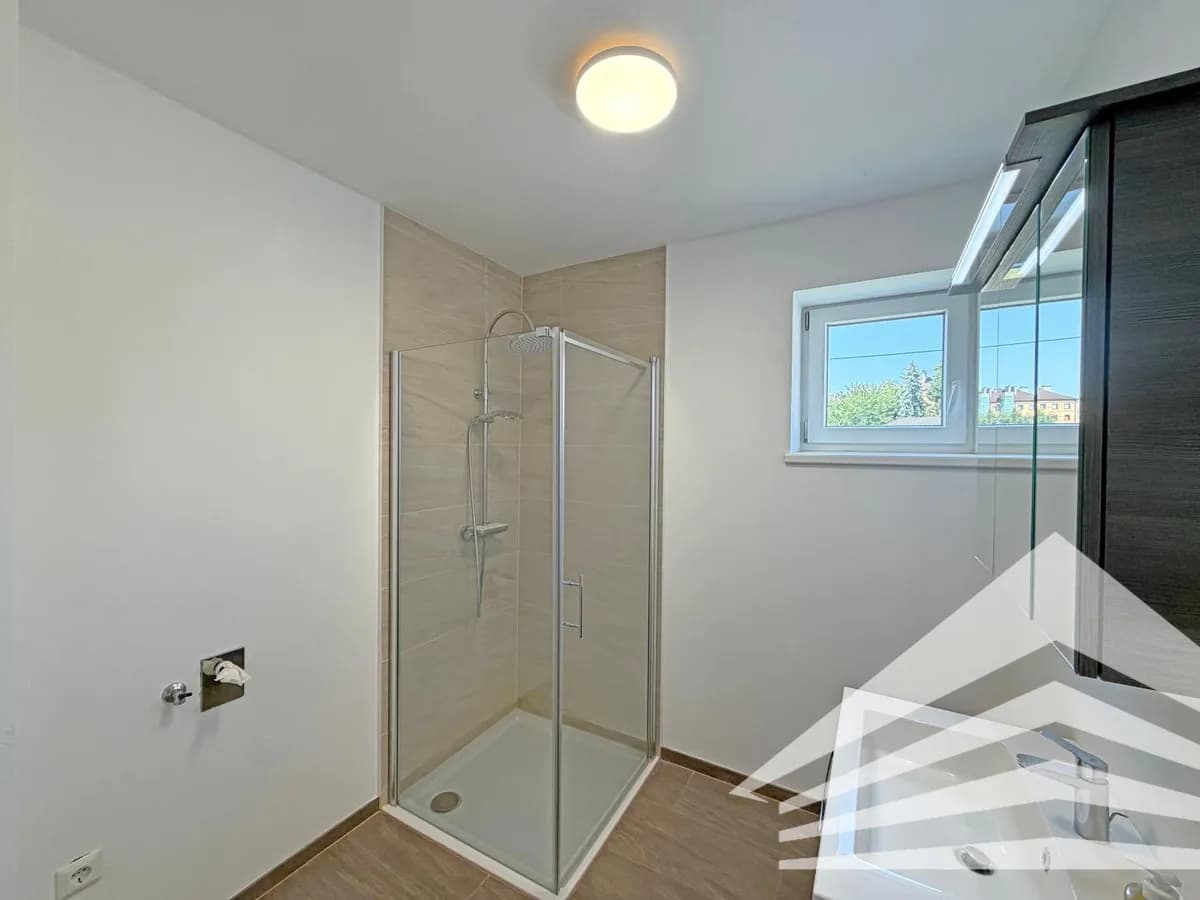 6-Zimmer-Haus mieten in Linz – 141 m², € 2.130 – Bild 8 von 33