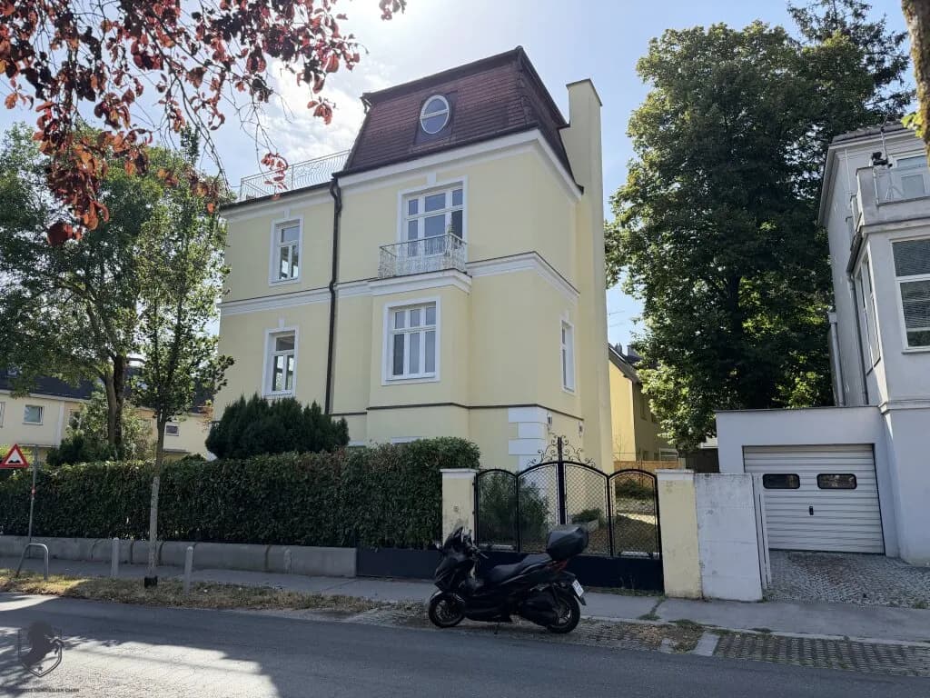 11-Zimmer-Immobilie kaufen in Wien – 300 m², € 2.290.000