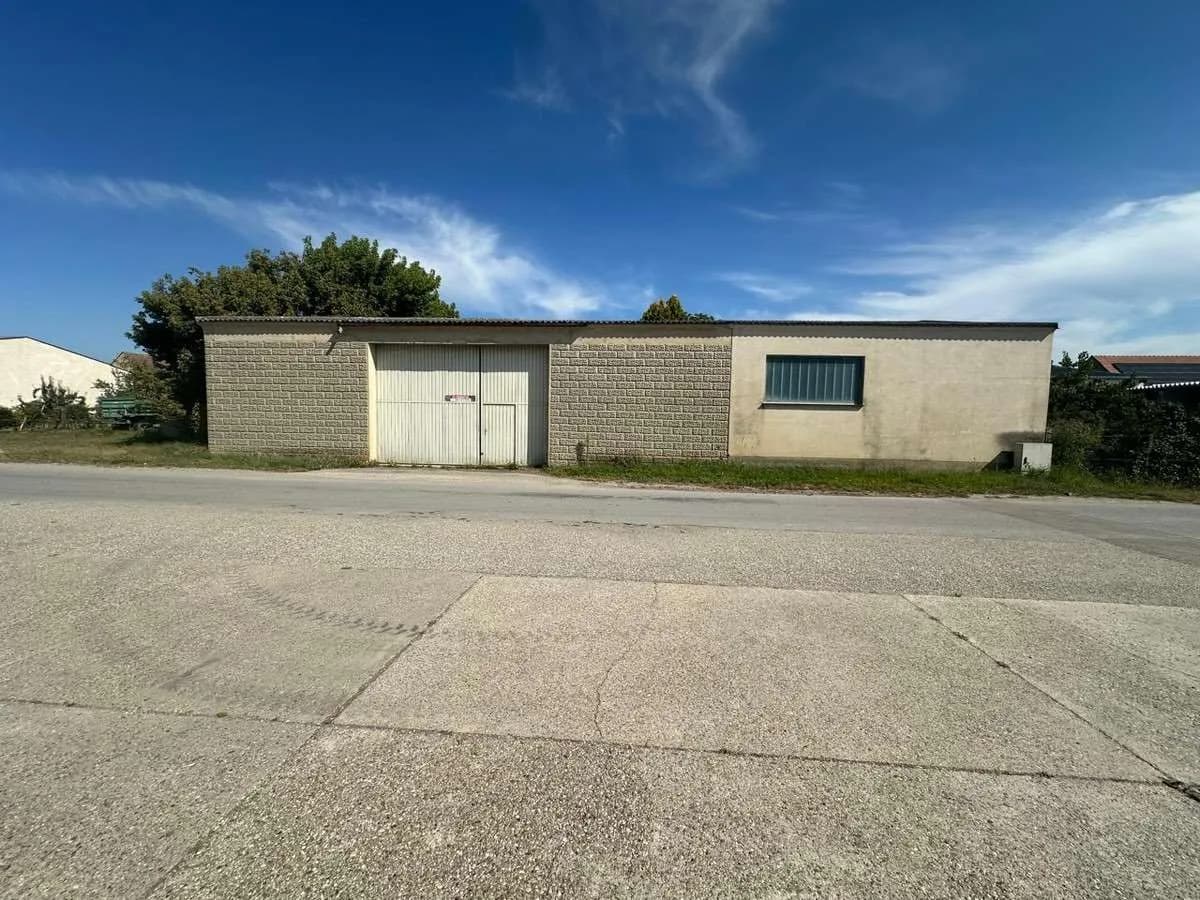 Gewerbeimmobilie mieten in Gänserndorf – 924 m², € 2.500