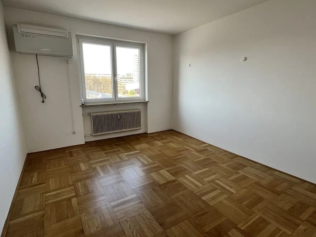 5-Zimmer-Gewerbeimmobilie mieten in Linz – 222 m², € 1.444 – Bild 5 von 20