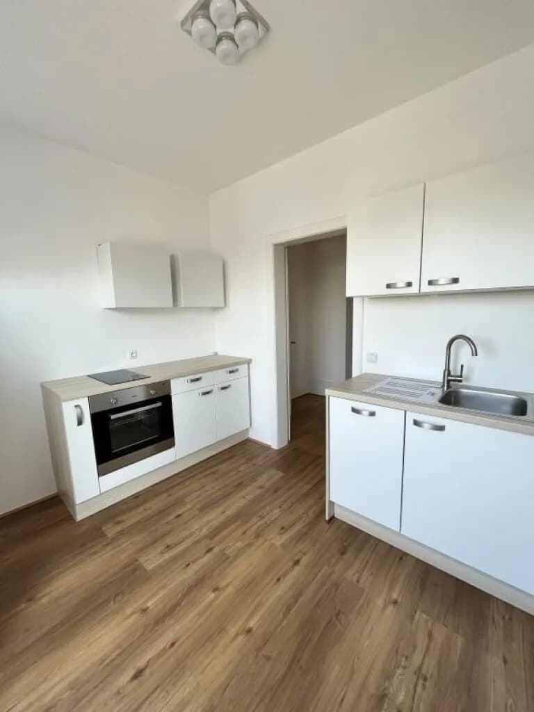 5-Zimmer-Gewerbeimmobilie mieten in Linz – 222 m², € 1.444 – Bild 9 von 20