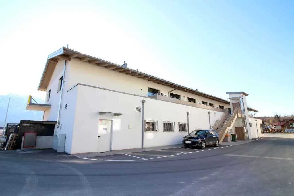 Gewerbeimmobilie mieten in Salzburg-Umgebung – 171 m², € 2.490 – Bild 2 von 17