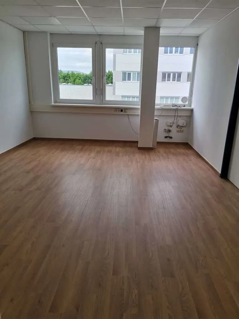 2-Zimmer-Gewerbeimmobilie mieten in Baden – 76 m², € 884 – Bild 4 von 7