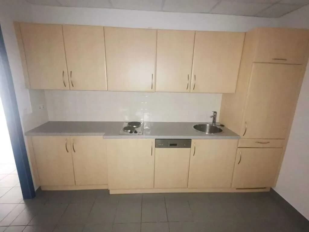 2-Zimmer-Gewerbeimmobilie mieten in Baden – 76 m², € 884 – Bild 6 von 7