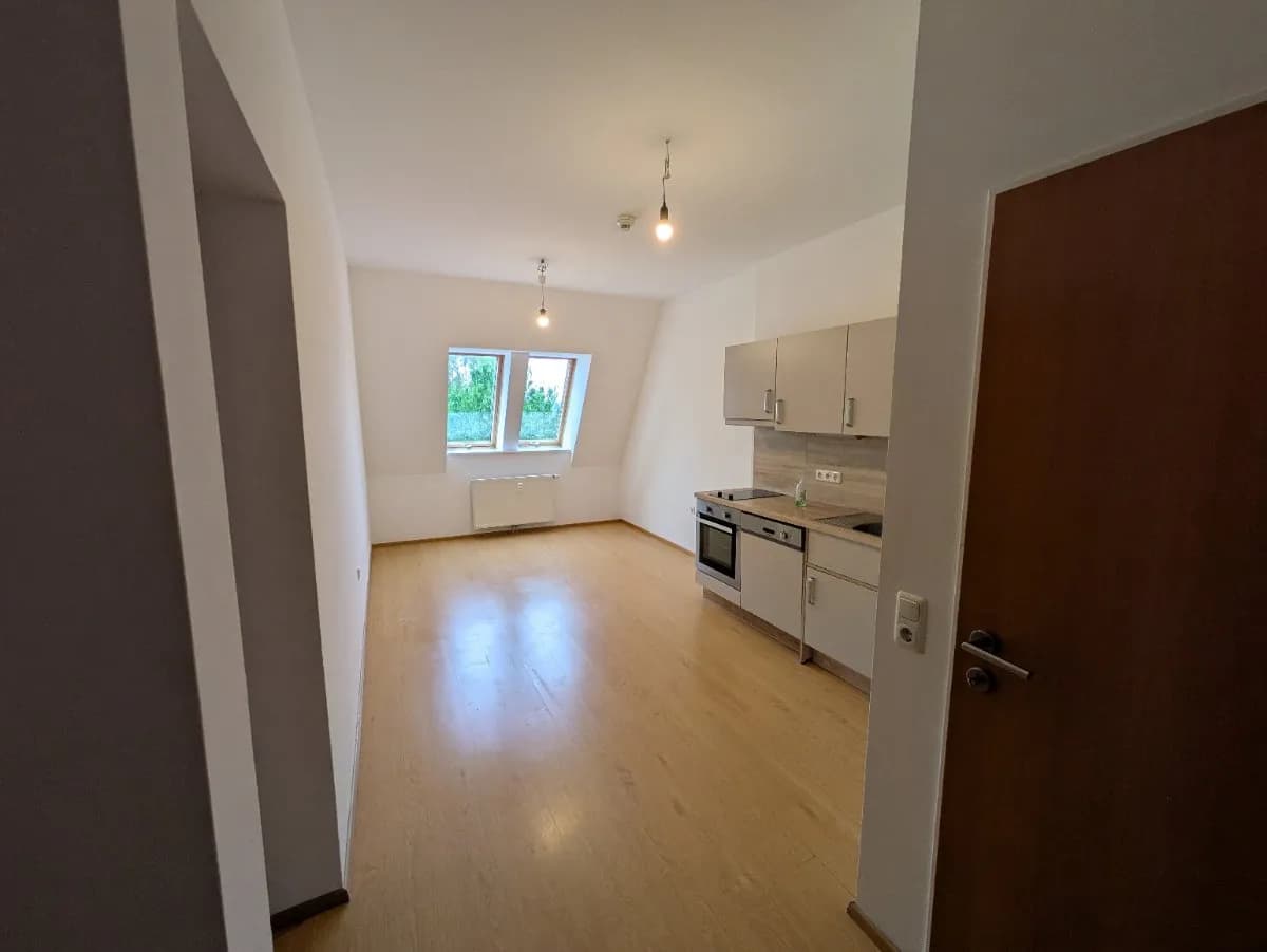 2-Zimmer-Wohnung mieten in Steyr – 43 m², € 548 – Bild 3 von 8