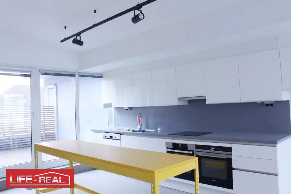 5-Zimmer-Gewerbeimmobilie mieten in Linz – 470 m², € 5.499 – Bild 21 von 27