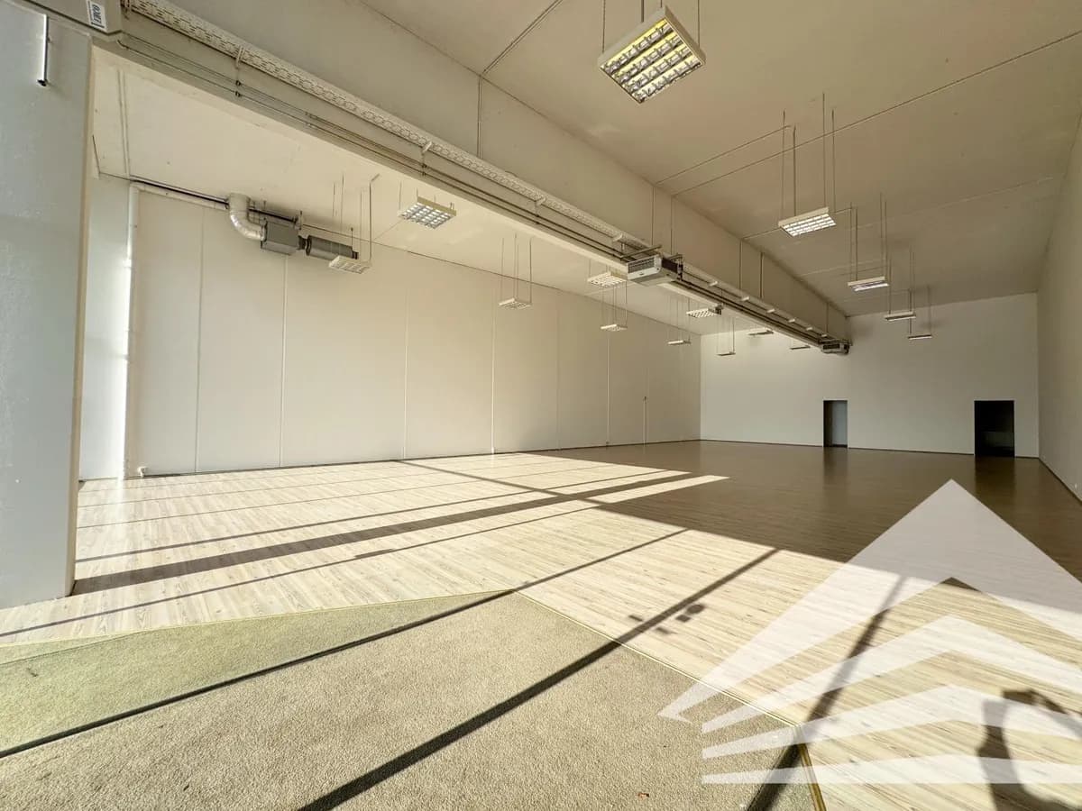 Gewerbeimmobilie mieten in Steyr-Land – 326 m², € 3.750 – Bild 4 von 13