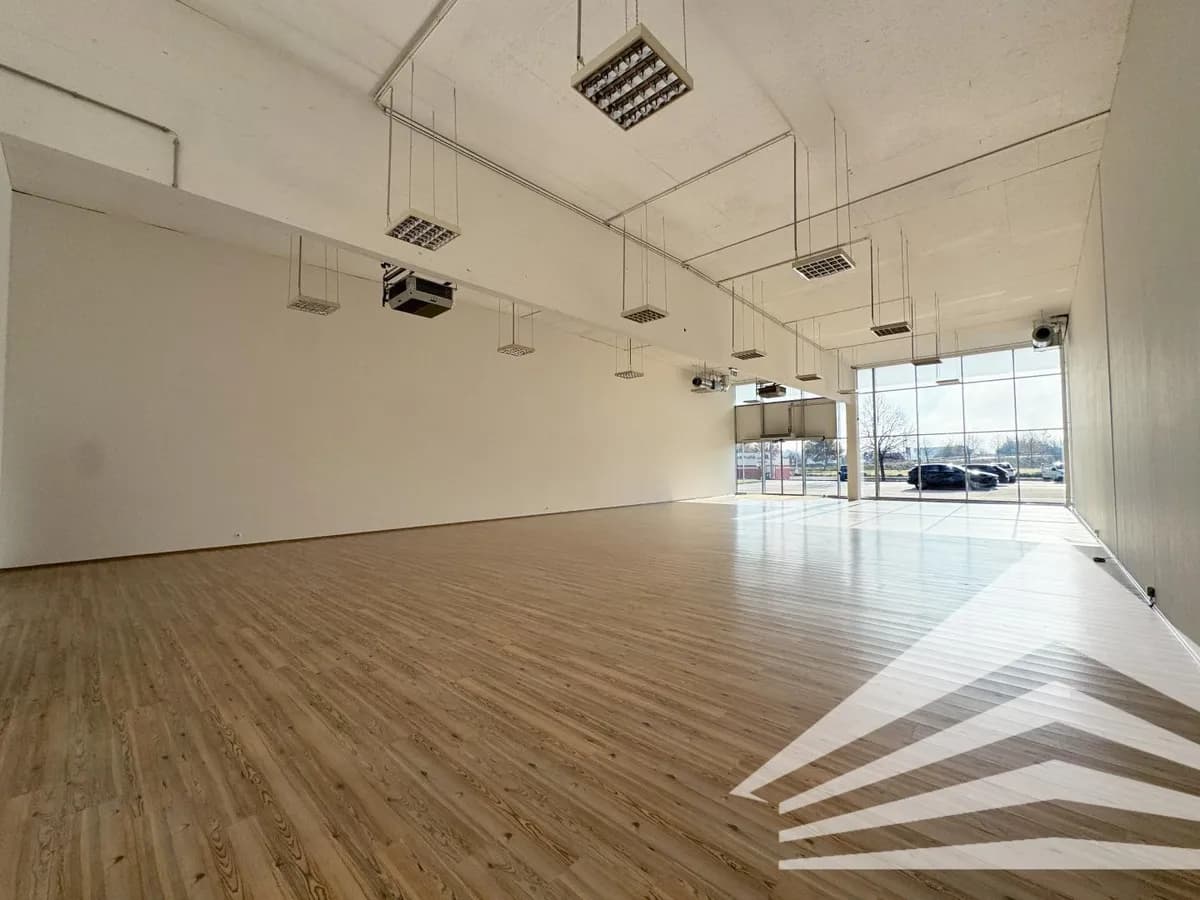 Gewerbeimmobilie mieten in Steyr-Land – 326 m², € 3.750 – Bild 6 von 13