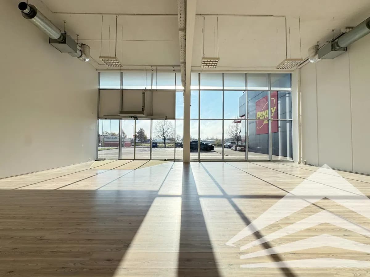 Gewerbeimmobilie mieten in Steyr-Land – 326 m², € 3.750 – Bild 7 von 13