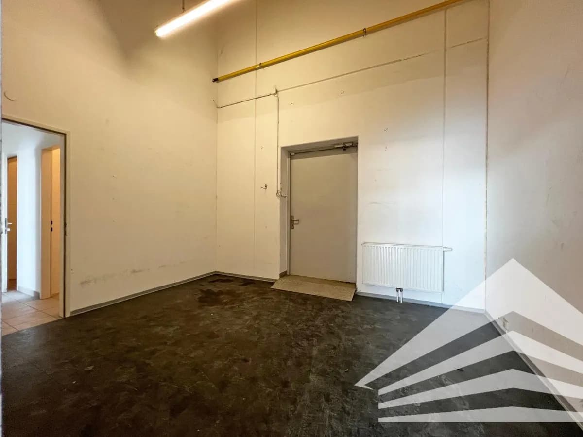Gewerbeimmobilie mieten in Steyr-Land – 326 m², € 3.750 – Bild 10 von 13