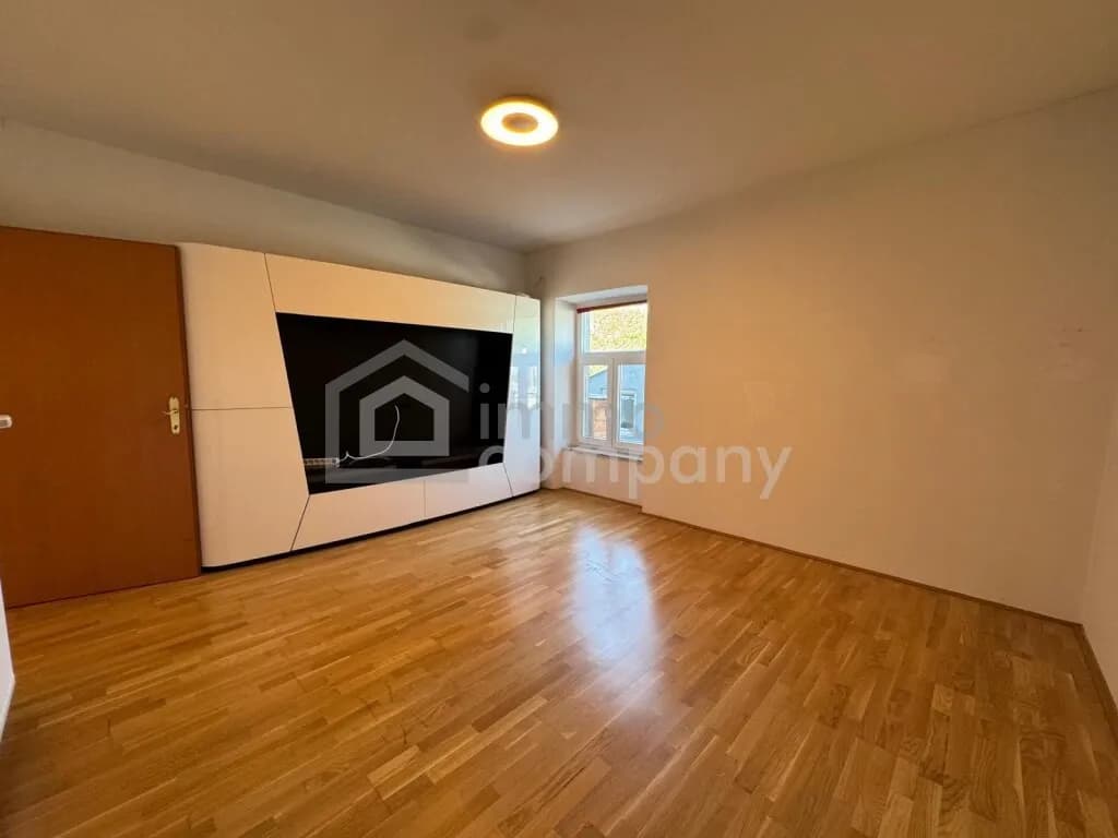 6-Zimmer-Wohnung kaufen in Leoben – 123,03 m², € 219.000 – Bild 2 von 8