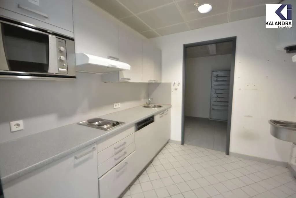 21-Zimmer-Gewerbeimmobilie mieten in Wien – 583 m², € 10.424 – Bild 19 von 20