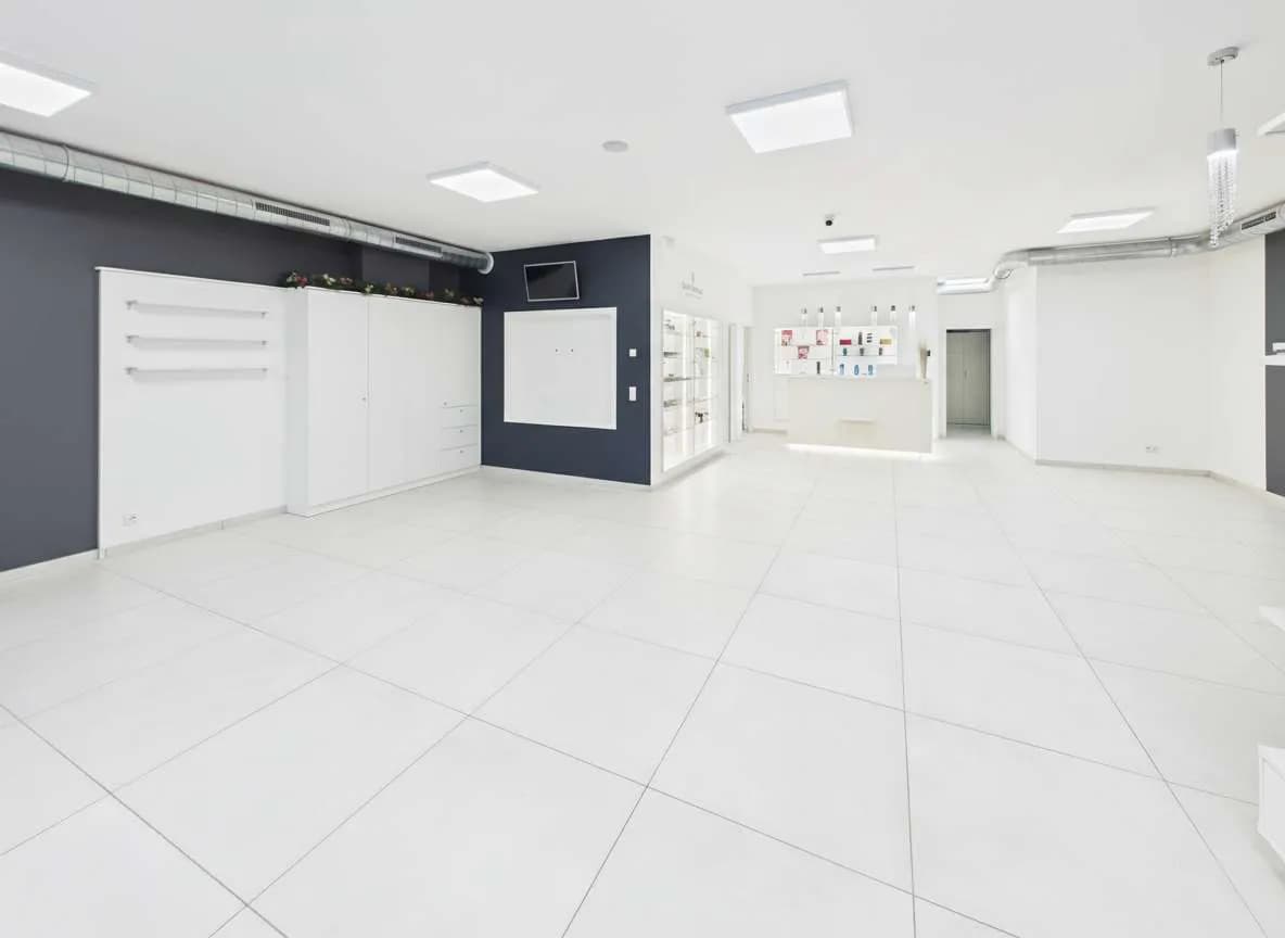 Gewerbeimmobilie kaufen in Zell am See – € 470.000 – Bild 6 von 8