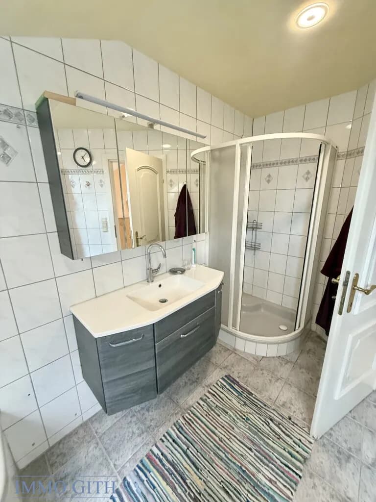 15-Zimmer-Gewerbeimmobilie kaufen in Neunkirchen – 1 158 m², € 580.000 – Bild 33 von 73