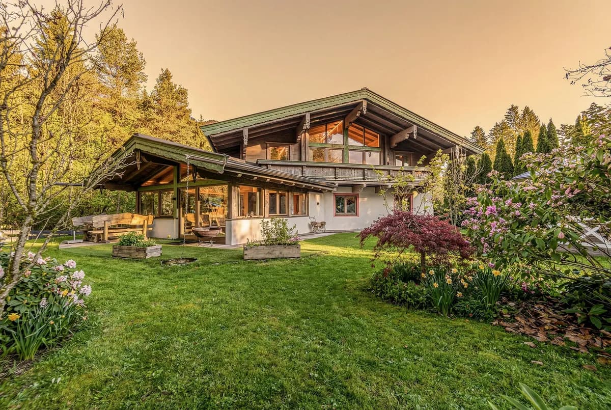 6-Zimmer-Haus kaufen in Kitzbühel – 290 m², € 1.490.000 – Bild 2 von 4
