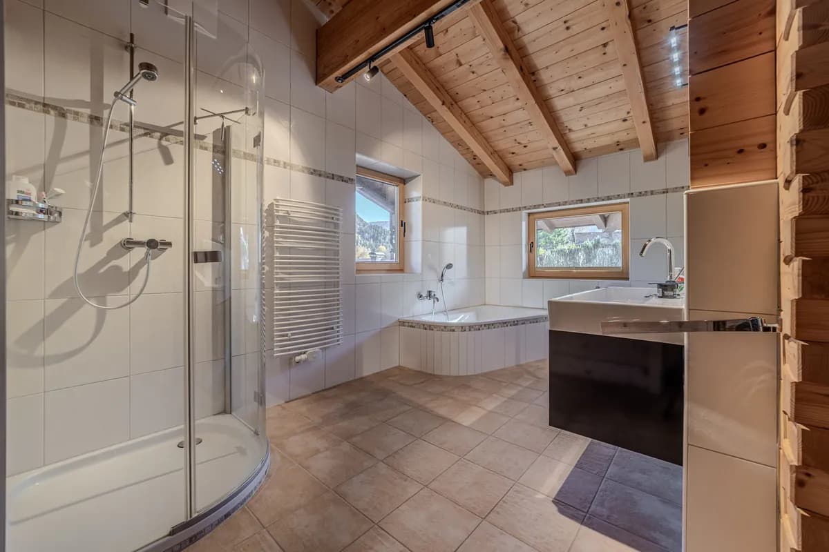 6-Zimmer-Haus kaufen in Kitzbühel – 290 m², € 1.490.000 – Bild 4 von 4