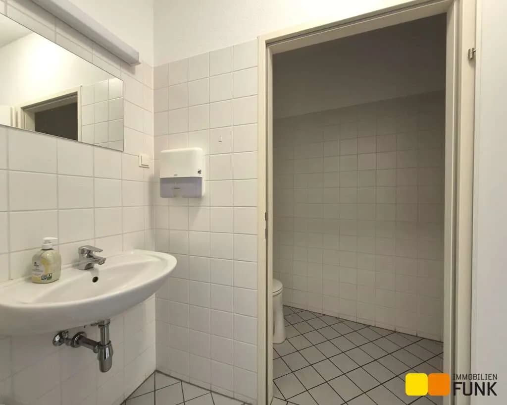 1-Zimmer-Gewerbeimmobilie mieten in Wien – 45 m², € 670 – Bild 10 von 20