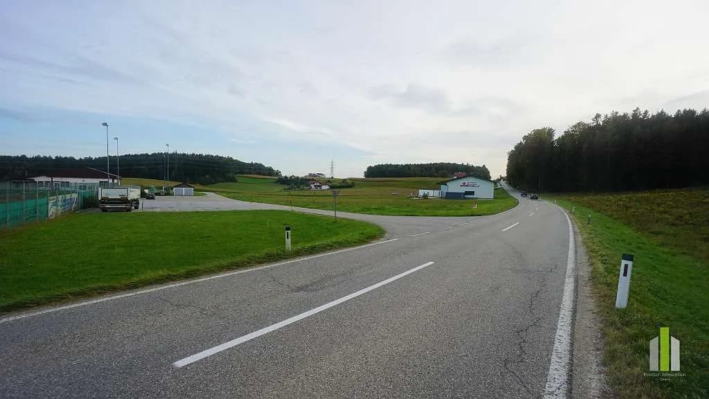 Grundstück kaufen in Braunau am Inn – 8 223 m², € 900.000