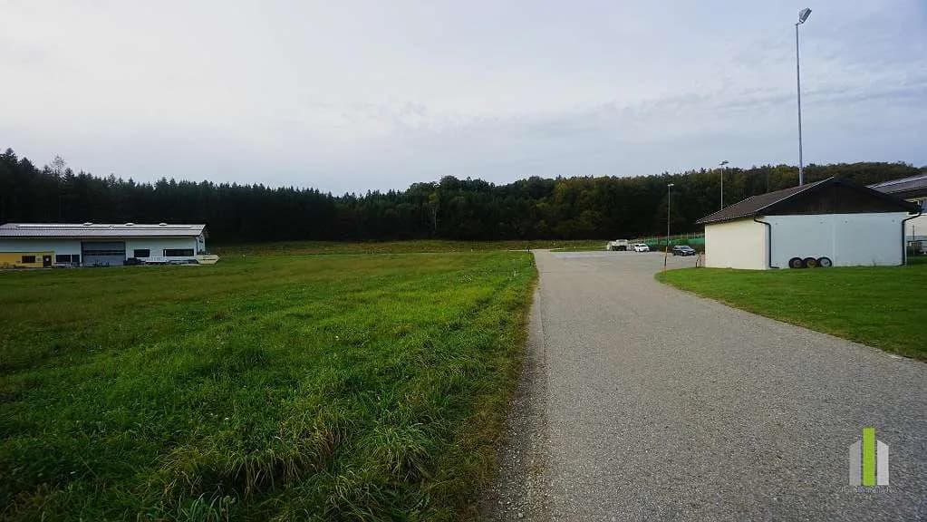 Grundstück kaufen in Braunau am Inn – 8 223 m², € 900.000 – Bild 4 von 6