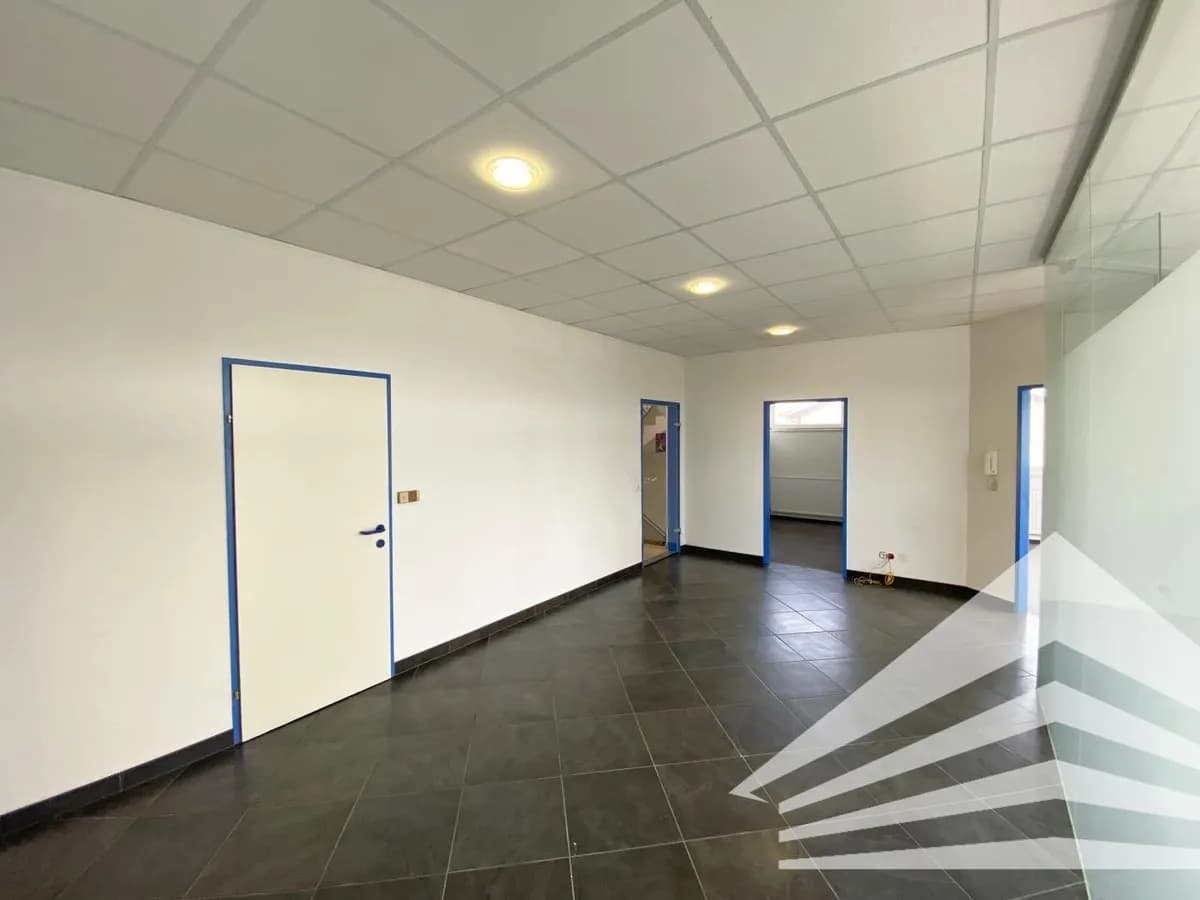 4-Zimmer-Gewerbeimmobilie mieten in Linz Land – 130 m², € 1.474 – Bild 2 von 8