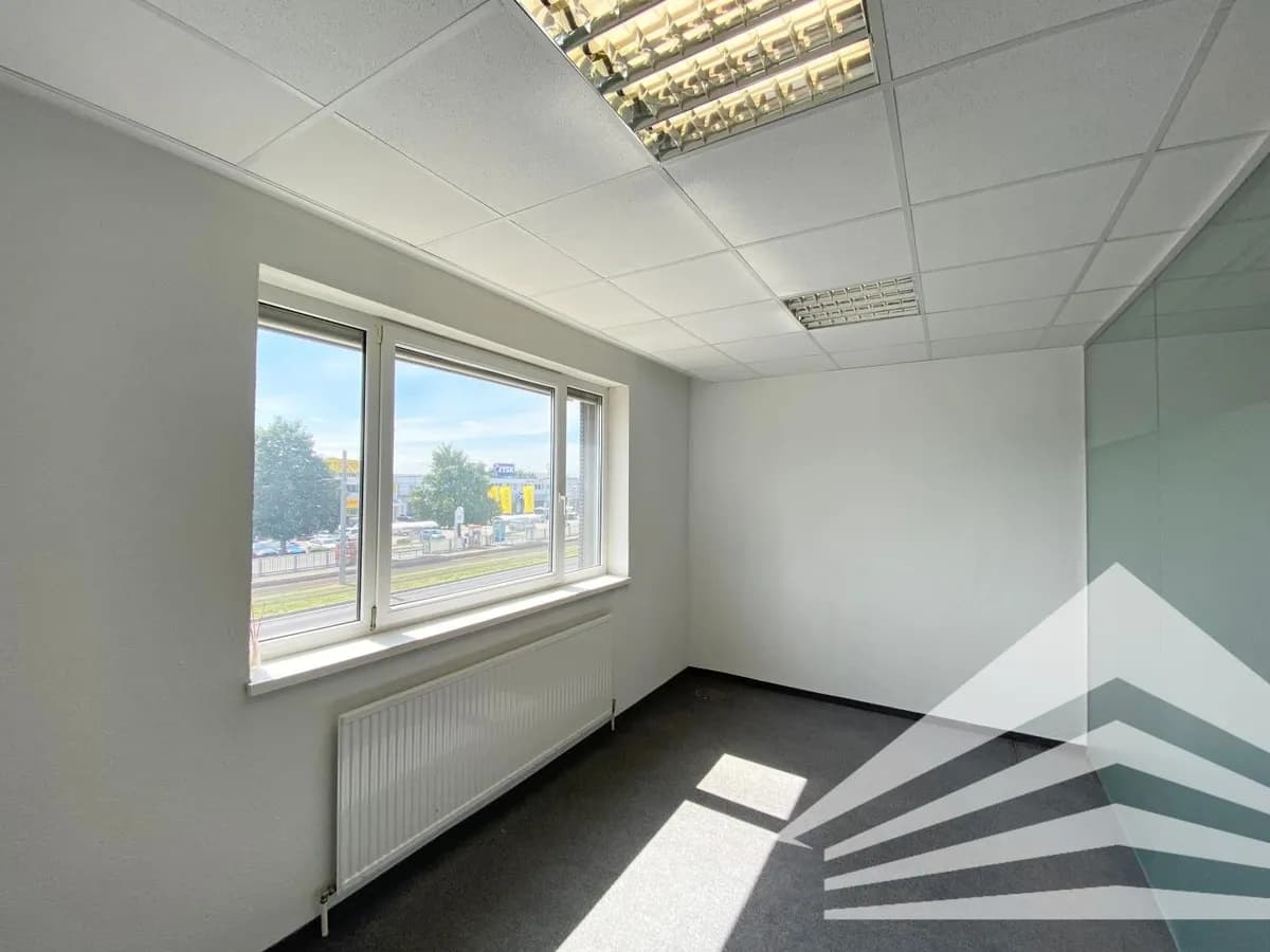 4-Zimmer-Gewerbeimmobilie mieten in Linz Land – 130 m², € 1.474 – Bild 3 von 8